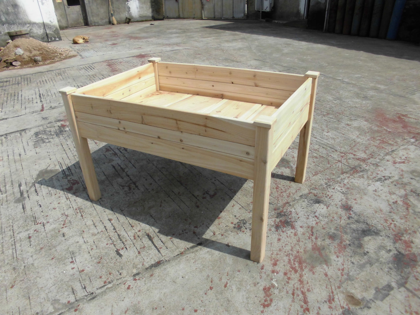 EDEN Raised Garden Table
